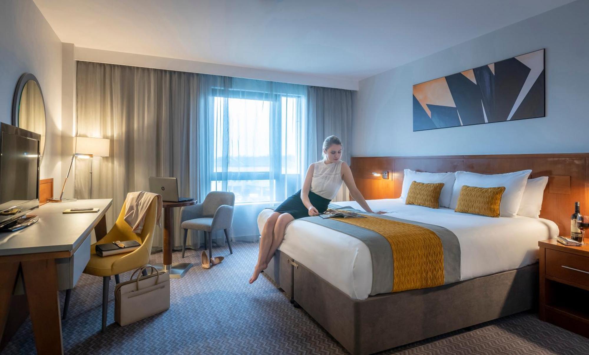 Deluxe King Room