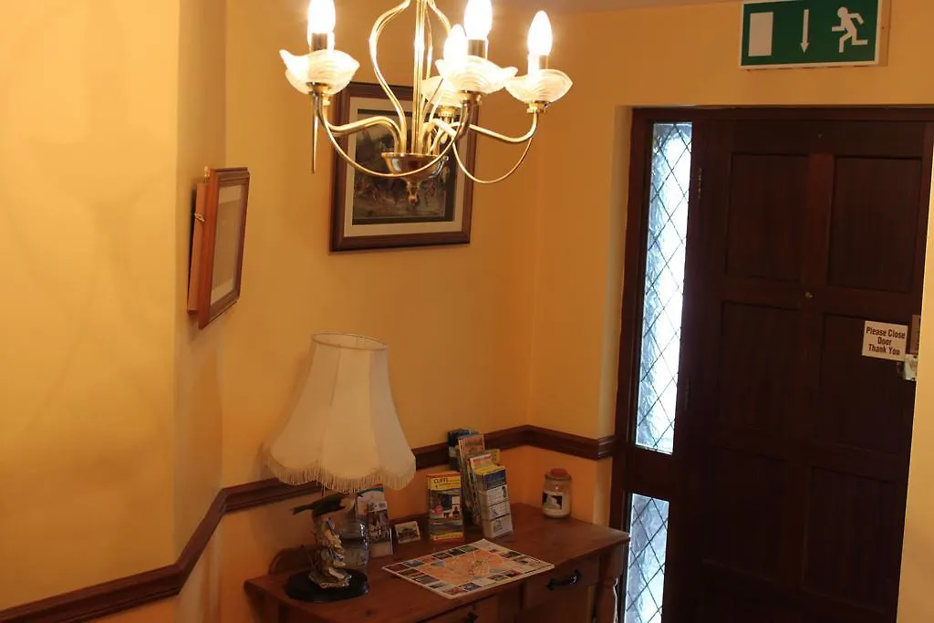 Gardenfield House Bed & Breakfast H91Vh02-1