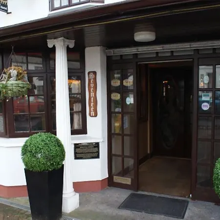 Wards Hotel-3