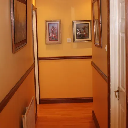 Gardenfield House Bed & Breakfast H91Vh02-2
